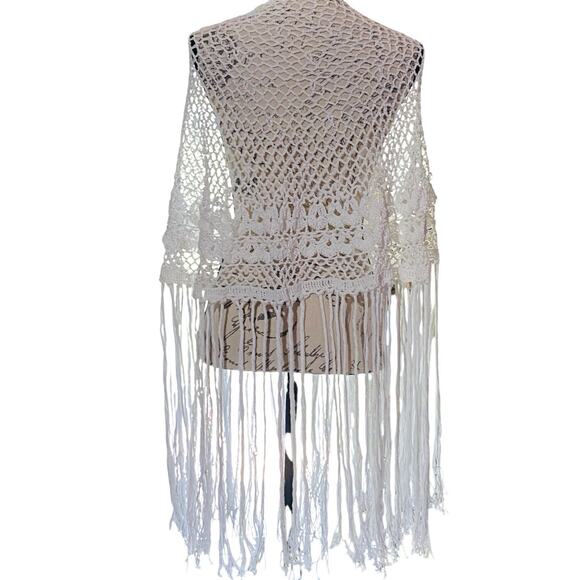 Hand Crafted Womens M Tatted Crochet Bohemian Wrap Cottage White Fringe Shawl - Picture 2 of 8